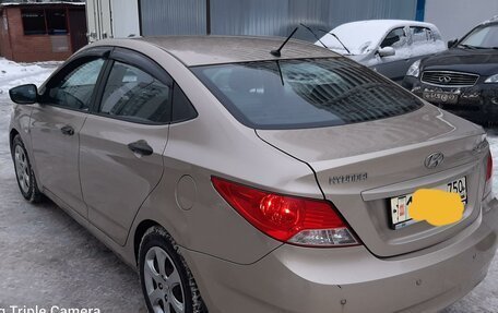 Hyundai Solaris II рестайлинг, 2011 год, 530 000 рублей, 6 фотография