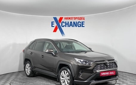 Toyota RAV4, 2019 год, 3 229 000 рублей, 2 фотография