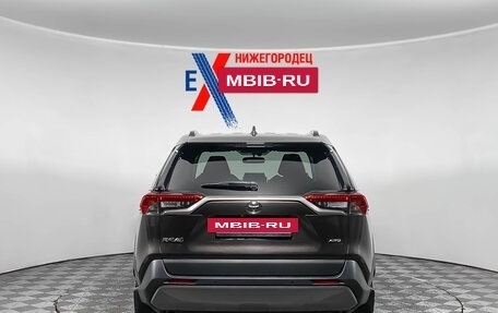 Toyota RAV4, 2019 год, 3 229 000 рублей, 5 фотография