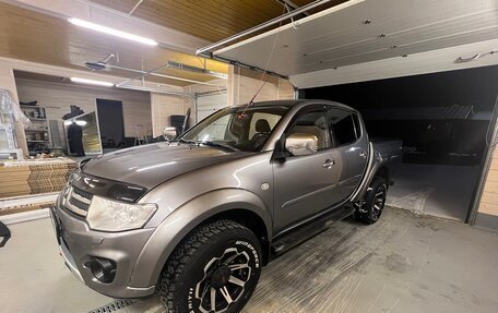 Mitsubishi L200 IV рестайлинг, 2014 год, 1 900 000 рублей, 14 фотография