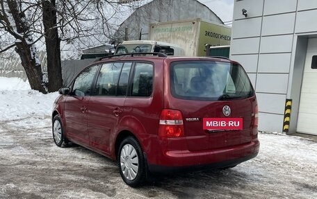 Volkswagen Touran III, 2004 год, 635 000 рублей, 10 фотография