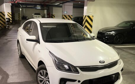 KIA Rio IV, 2018 год, 1 400 000 рублей, 2 фотография