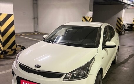 KIA Rio IV, 2018 год, 1 400 000 рублей, 3 фотография