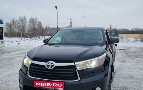 Toyota Highlander III, 2015 год, 2 250 000 рублей, 2 фотография