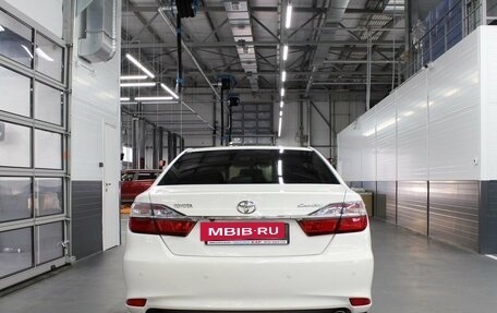 Toyota Camry, 2016 год, 1 850 000 рублей, 6 фотография