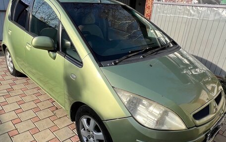 Mitsubishi Colt VI рестайлинг, 2004 год, 450 000 рублей, 2 фотография