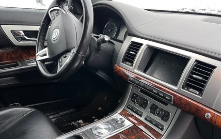 Jaguar XF I рестайлинг, 2013 год, 1 990 000 рублей, 11 фотография