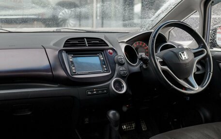 Honda Fit III, 2009 год, 900 000 рублей, 11 фотография