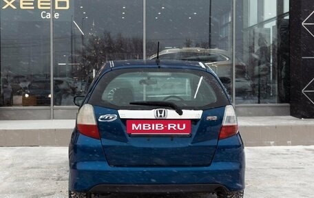 Honda Fit III, 2009 год, 900 000 рублей, 4 фотография