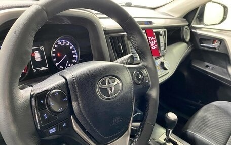 Toyota RAV4, 2017 год, 2 590 000 рублей, 16 фотография