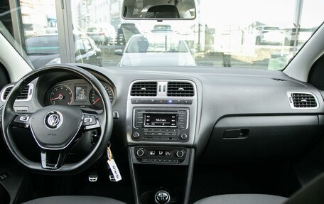 Volkswagen Polo VI (EU Market), 2017 год, 1 055 000 рублей, 12 фотография