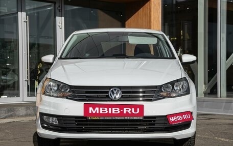 Volkswagen Polo VI (EU Market), 2017 год, 1 055 000 рублей, 2 фотография