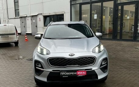 KIA Sportage IV рестайлинг, 2020 год, 2 600 000 рублей, 2 фотография