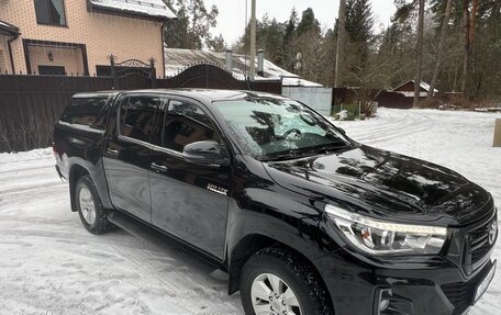 Toyota Hilux VIII, 2019 год, 4 750 000 рублей, 3 фотография