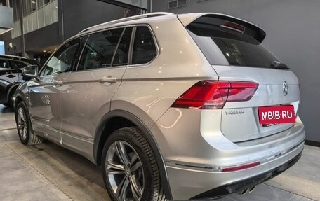 Volkswagen Tiguan II, 2018 год, 3 359 000 рублей, 5 фотография