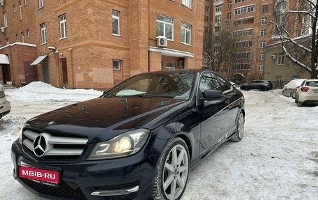 Mercedes-Benz C-Класс, 2013 год, 1 750 000 рублей, 1 фотография