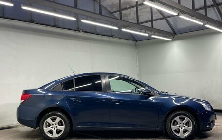 Chevrolet Cruze II, 2010 год, 870 000 рублей, 8 фотография