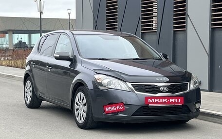 KIA cee'd I рестайлинг, 2010 год, 940 000 рублей, 15 фотография