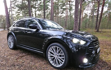 Infiniti QX70, 2015 год, 2 760 000 рублей, 9 фотография