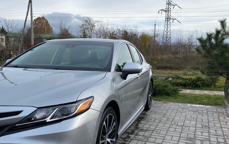 Toyota Camry, 2019 год, 3 150 000 рублей, 5 фотография