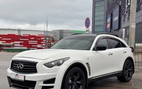 Infiniti QX70, 2014 год, 2 647 000 рублей, 11 фотография