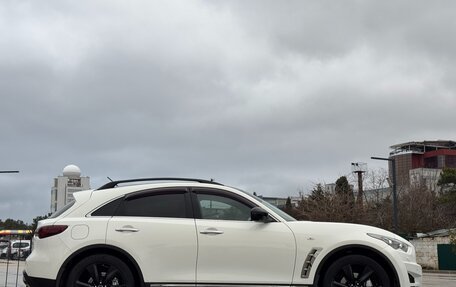 Infiniti QX70, 2014 год, 2 647 000 рублей, 13 фотография