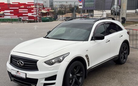 Infiniti QX70, 2014 год, 2 647 000 рублей, 12 фотография