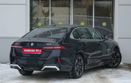 BMW 5 серия, 2024 год, 10 950 000 рублей, 3 фотография