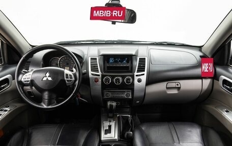 Mitsubishi Pajero Sport II рестайлинг, 2012 год, 2 300 000 рублей, 13 фотография