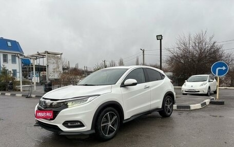 Honda Vezel, 2020 год, 2 500 000 рублей, 3 фотография