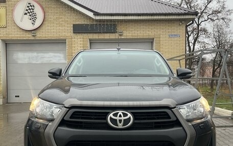 Toyota Hilux VIII, 2020 год, 4 000 000 рублей, 1 фотография