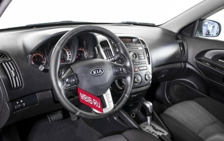 KIA cee'd I рестайлинг, 2011 год, 675 000 рублей, 16 фотография