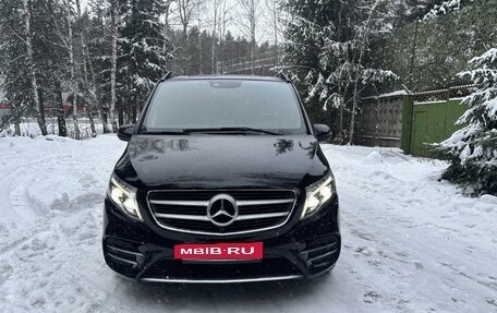 Mercedes-Benz V-Класс, 2018 год, 4 100 000 рублей, 4 фотография