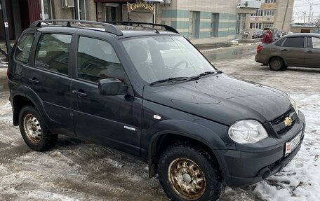 Chevrolet Niva I рестайлинг, 2011 год, 560 000 рублей, 3 фотография