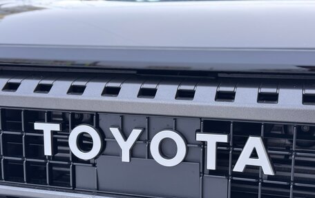 Toyota Land Cruiser Prado, 2024 год, 11 890 000 рублей, 21 фотография