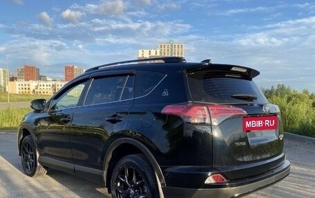 Toyota RAV4, 2019 год, 3 250 000 рублей, 7 фотография