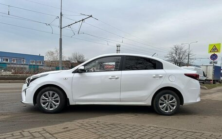 KIA Rio IV, 2021 год, 1 050 000 рублей, 3 фотография