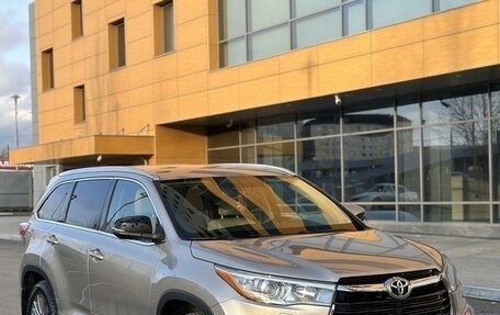 Toyota Highlander III, 2014 год, 3 090 000 рублей, 8 фотография