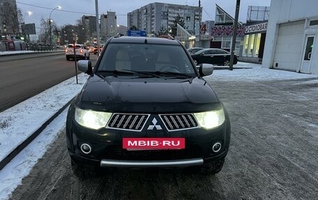 Mitsubishi Pajero Sport II рестайлинг, 2013 год, 1 750 000 рублей, 9 фотография