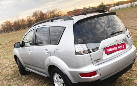 Mitsubishi Outlander III рестайлинг 3, 2011 год, 1 200 000 рублей, 18 фотография