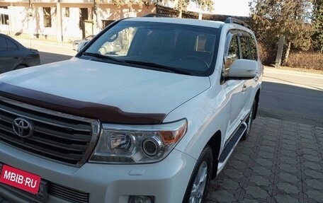 Toyota Land Cruiser 200, 2013 год, 4 200 000 рублей, 2 фотография