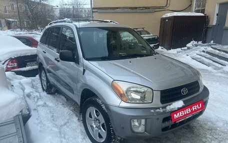 Toyota RAV4, 2003 год, 670 000 рублей, 3 фотография