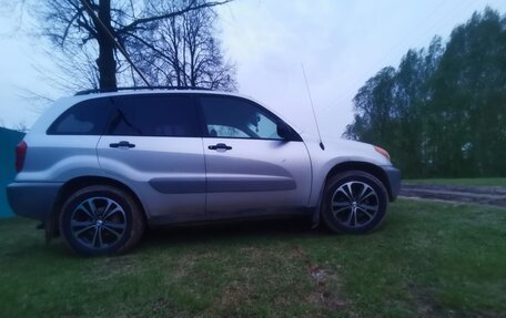 Toyota RAV4, 2003 год, 670 000 рублей, 10 фотография