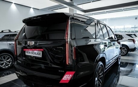 Cadillac Escalade V, 2024 год, 21 900 000 рублей, 4 фотография