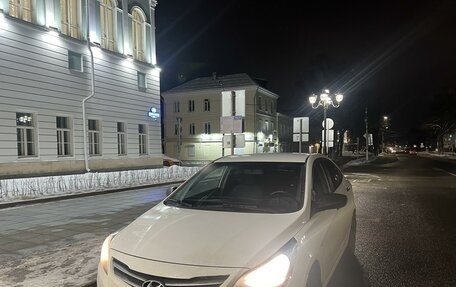 Hyundai Solaris II рестайлинг, 2014 год, 810 000 рублей, 1 фотография