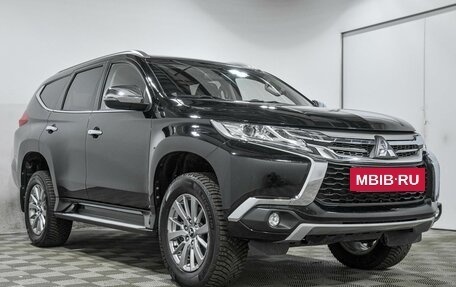 Mitsubishi Pajero Sport III рестайлинг, 2020 год, 3 889 000 рублей, 3 фотография