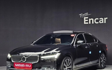 Volvo S90 II рестайлинг, 2020 год, 4 300 000 рублей, 2 фотография