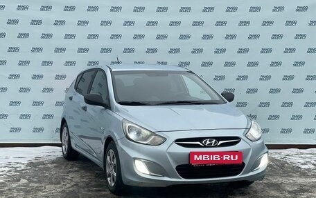 Hyundai Solaris II рестайлинг, 2011 год, 749 000 рублей, 2 фотография