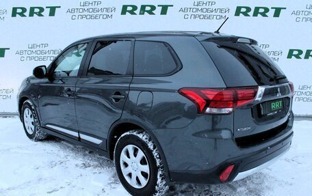 Mitsubishi Outlander III рестайлинг 3, 2016 год, 1 816 000 рублей, 4 фотография