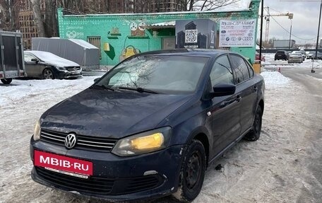 Volkswagen Polo VI (EU Market), 2012 год, 450 000 рублей, 2 фотография